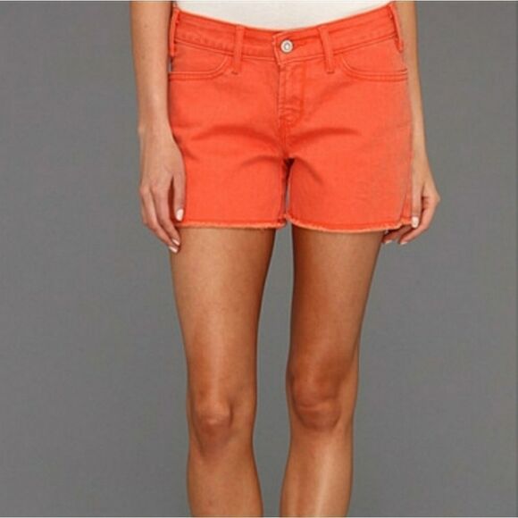 ☔️🔹️NWT Levi's Orange Raw Hem Denim Shorts Size 6/28 - Picture 1 of 9